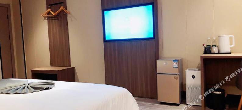 悦尔曼酒店(盐城金鹰聚龙湖宝龙广场店)图片