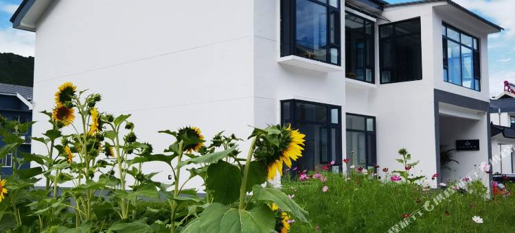 五台山花開見孺童·山居精舍图片