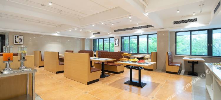 丽呈朗誉酒店(湛江椹川大道中鼎盛广场店)图片