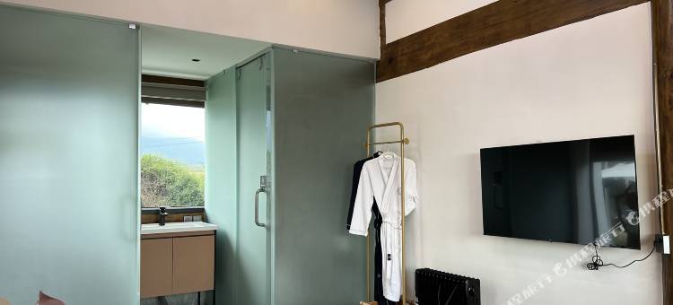 V咖啡·日照金山.雪山观景民宿(白沙店)图片