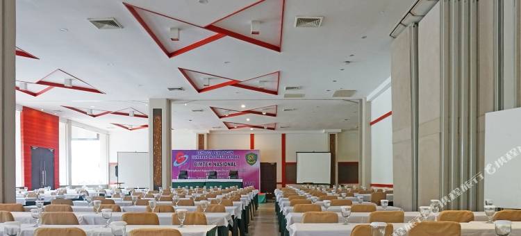 巴拉巴特尼亚加拉酒店(Niagara Hotel Lake Toba & Resorts)图片