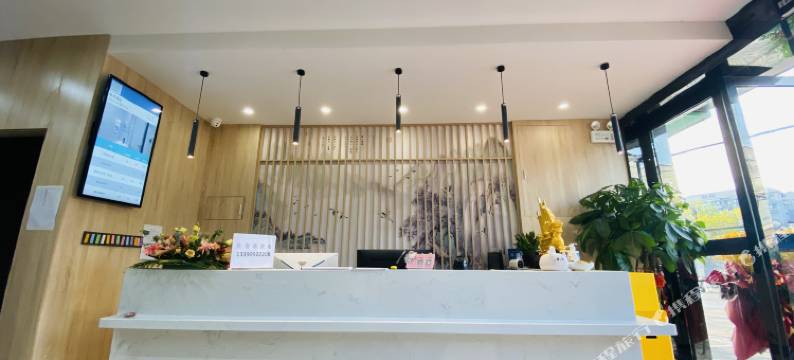 清风酒店(南京火车站迈皋桥地铁站店)图片