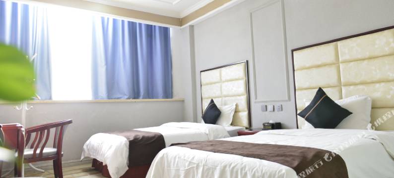 鹤壁仙鹤湖假日酒店图片