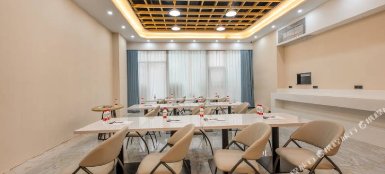 秋果酒店X(深圳南山服装批发城南油地铁站店)图片