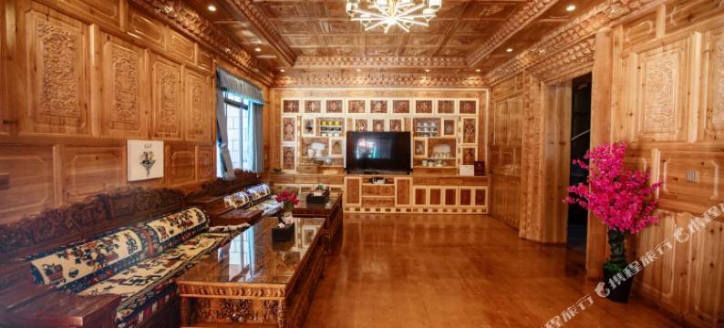 满初藏寨民宿图片