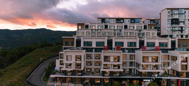 初奢·Light Luxury半山明月丨度假酒店(大理店)图片