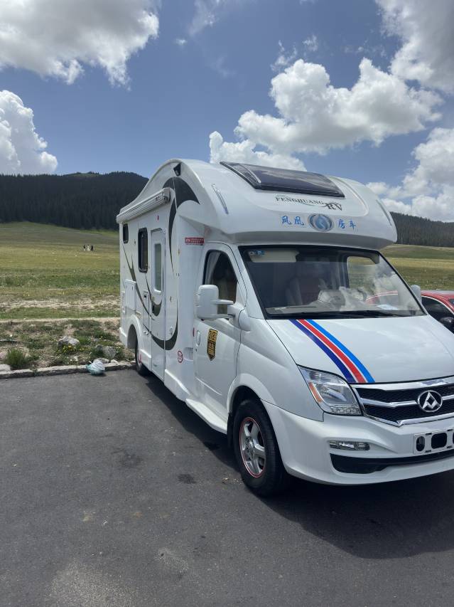 赛里木湖启楠山庄