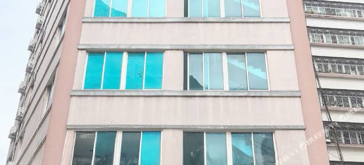 云霞酒店(湛江附属医院国贸大厦店)图片