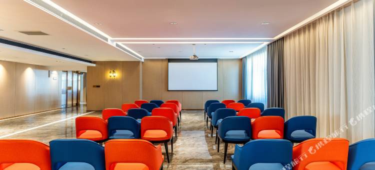 喀什智选假日酒店图片