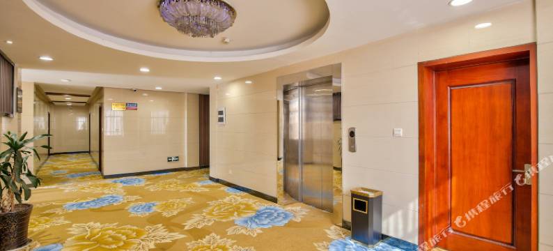 向日葵电竞酒店(骆驼盛兴路店)图片