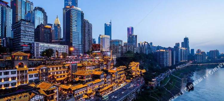 重庆解放碑洪崖洞富悦丽呈酒店图片