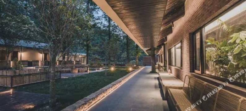 隐居乡里道班宿图片