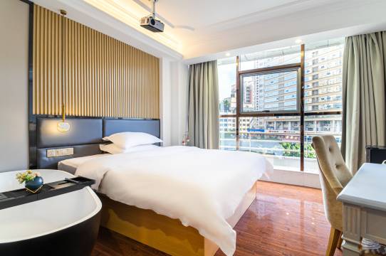 拼图酒店(广州永庆坊陈家祠地铁站店)