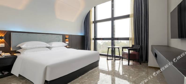 柏曼酒店(武汉光谷广场地质大学店)图片