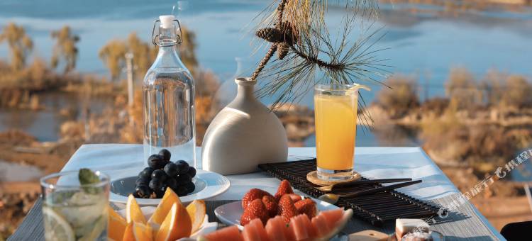 泸沽湖汀下岛酒店图片