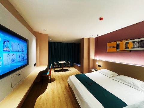 蜂巢酒店(乌鲁木齐新疆农业大学店)