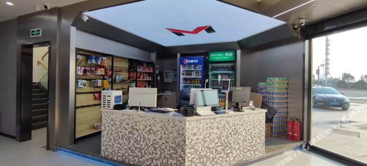 鹰潭四霁电竞民宿(星河店)图片
