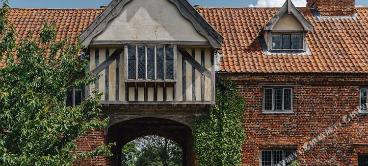 Lavish Tudor Hall & Gardens - Sleeps 14图片