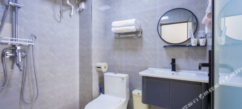 鹏悦影院酒店(太原南站财经大学坞城校区店)图片