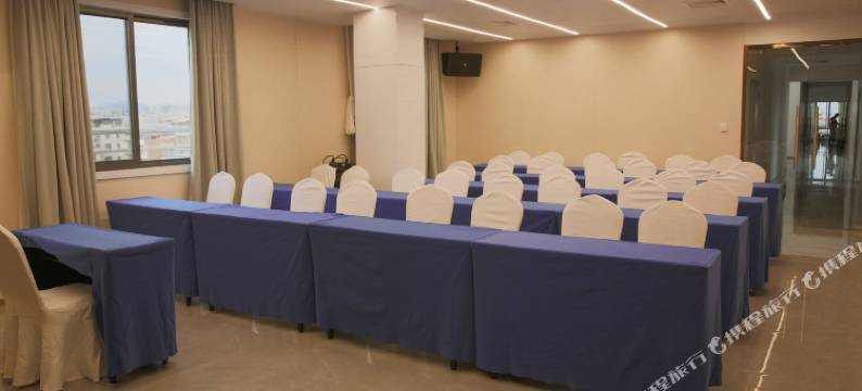 花漾舒适酒店(九曲湾温泉首创奥特莱斯店)图片