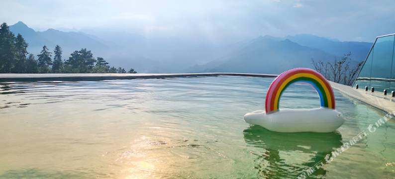 三峡茶旅小镇·千山云舍图片
