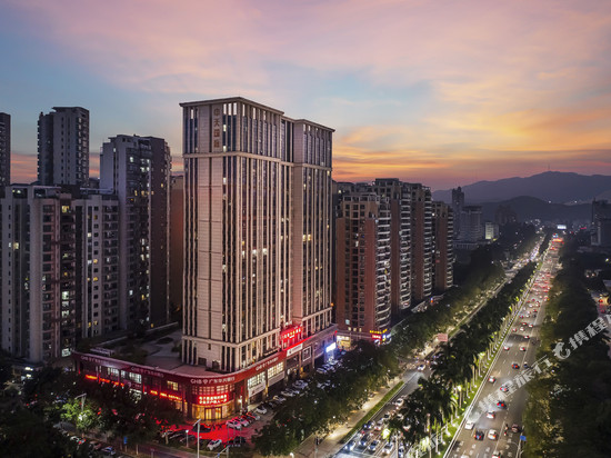 中天思家酒店(江门万达广场五邑华侨广场店)