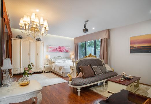 Yishu Hotel Hotel Overview