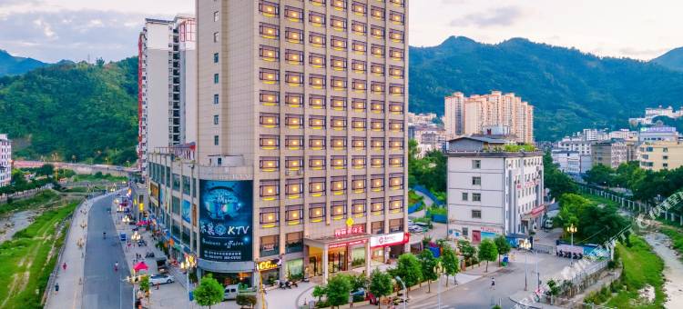 册亨柏丽花园酒店(县政府坝坝篮球场店)图片