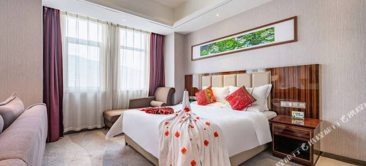 西宁宜采新丝路国际饭店(海湖新区万达广场店)图片