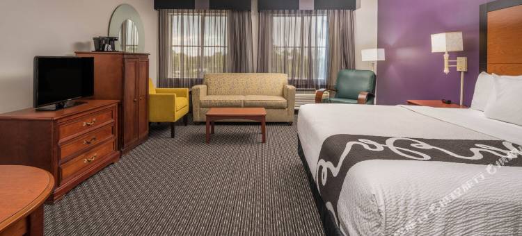 那不勒斯东I-75拉昆塔温德姆套房酒店(La Quinta Inn & Suites by Wyndham Naples East (I-75))图片