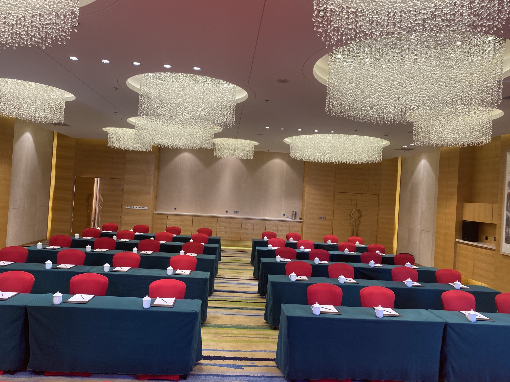 Juny Oriental Hotel BeijingOver view