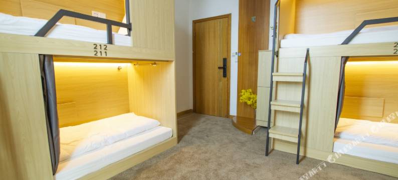 南京等风青年旅舍(夫子庙景区瞻园店)图片