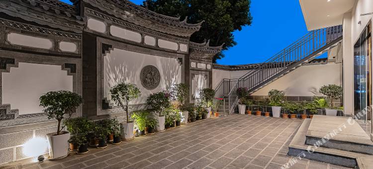 昆明玉龙雪纳酒店(翠湖公园南屏步行街店)图片