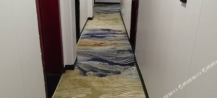 OYO新银河宾馆(双峰县人民检察院店)图片