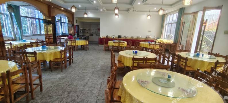 井冈山罗霄山庄图片