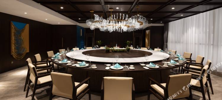 成都淮州新城凤悦假日酒店图片