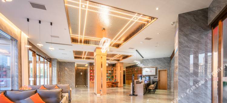 季枫酒店(信阳东站店)图片