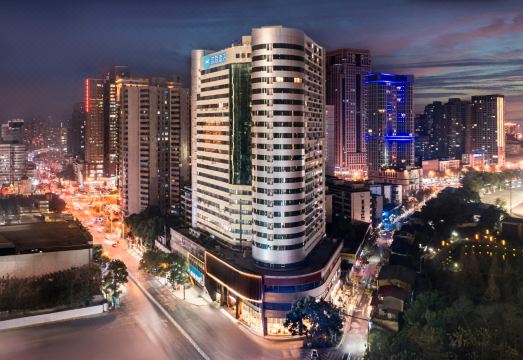 汉庭酒店（长沙芙蓉中路黄土岭地铁站店）外景图