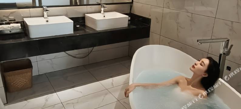 梧州品颐酒店(三祺城玫瑰湖公园店)图片