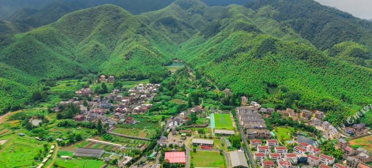 安吉悠浪民宿(云上草原仙龙峡漂流店)图片
