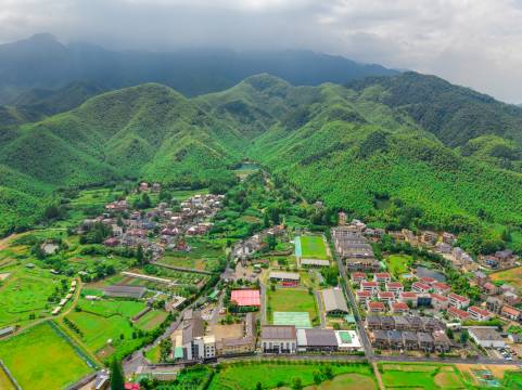 安吉悠浪民宿(云上草原仙龙峡漂流店)图片