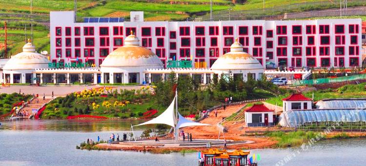 察尔湖度假酒店图片