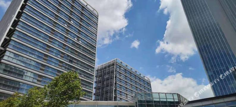 青岛秋果四季公寓(智力岛中路分店)图片