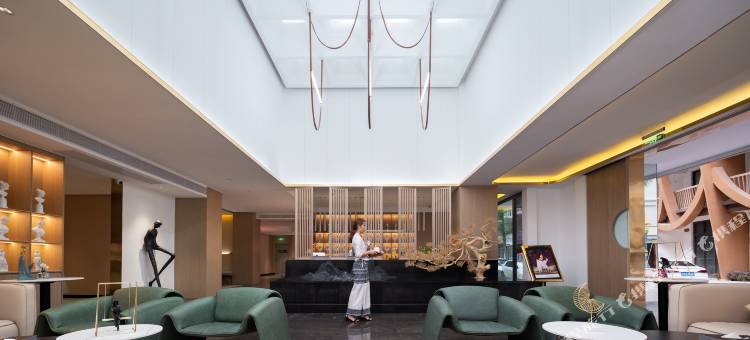 楚梵江景酒店(西双版纳景洪告庄西双景星光夜市店)图片