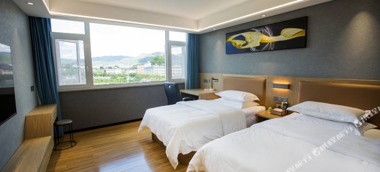 孟连优悦酒店图片