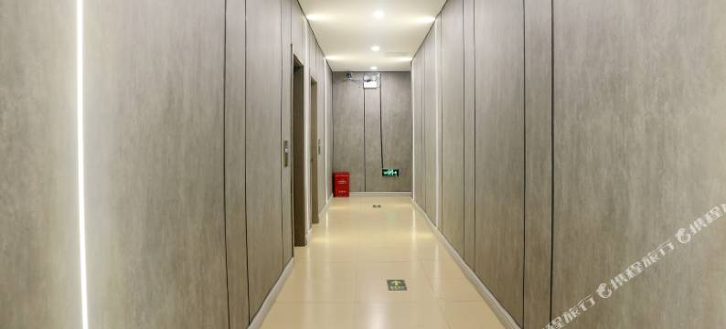 新干星座电竞酒店图片