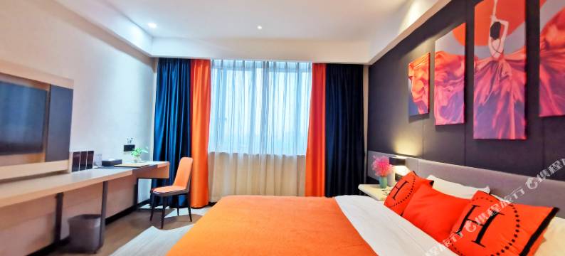 花海假日酒店(崇州罨画池小东街店)图片