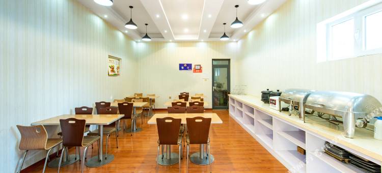 睿柏·云酒店(肃宁火车站)图片