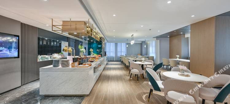 上海松江体育中心亚朵酒店图片