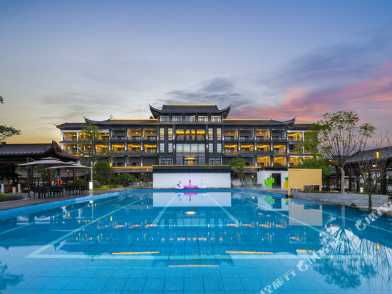 兴宁玖崇湖凤颐温泉酒店